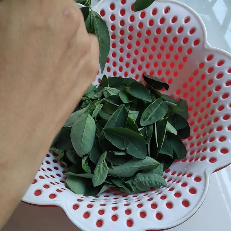 Step 2 Prepare other ingredients Crab soup with water spinach