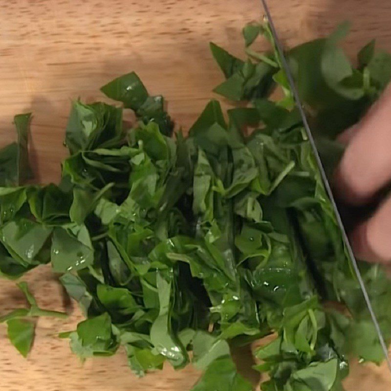 Step 2 Prepare other ingredients Sour frog soup with giang leaves