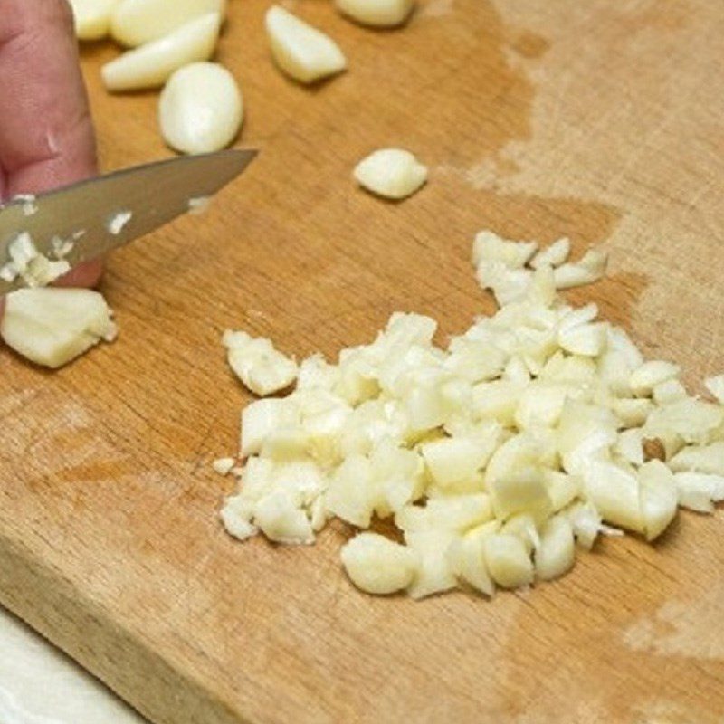 Step 2 Prepare other ingredients Goat meat stir-fried with lemongrass and chili