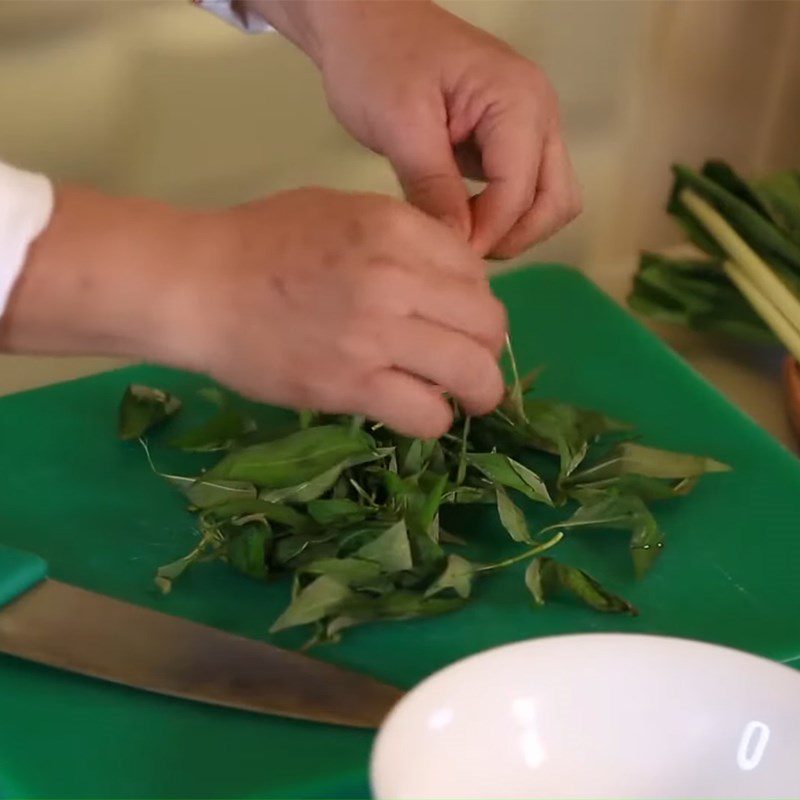 Step 2 Prepare other ingredients for snail salad