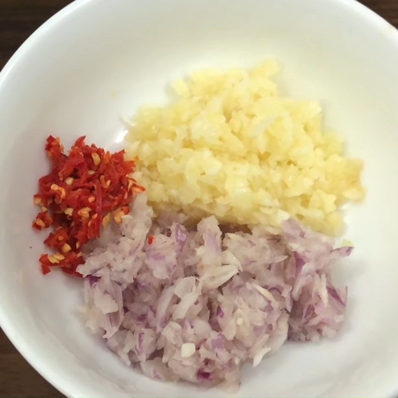 Step 2 Prepare the other ingredients Fish cake with tomato sauce