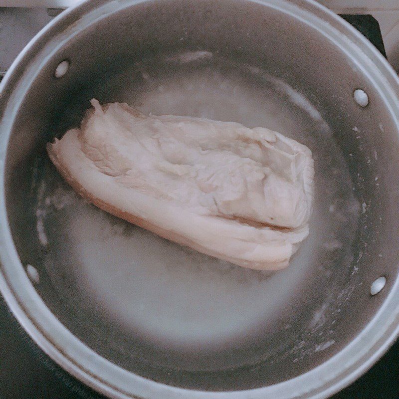 Step 1 Prepare and Marinate the Meat for Braised Pork Belly with Pepper