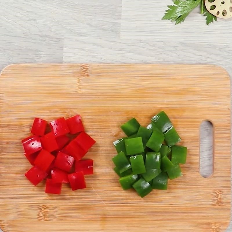 Step 2 Prepare the other ingredients Sweet and sour beef tendon stir-fry