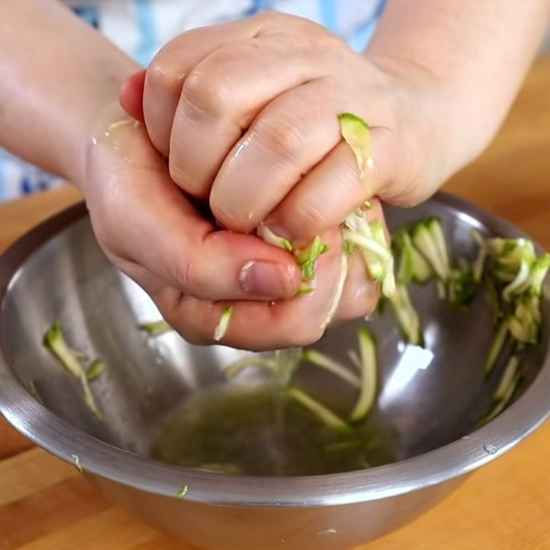 Step 2 Prepare other ingredients Steamed chicken dumplings