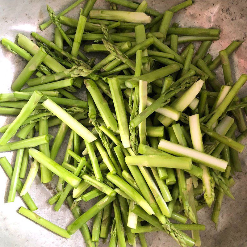 Step 2 Prepare other ingredients for stir-fried beef with asparagus