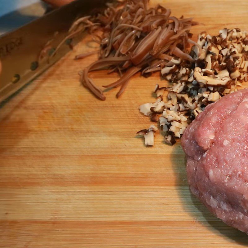 Step 2 Prepare other ingredients Fried pumpkin with meat