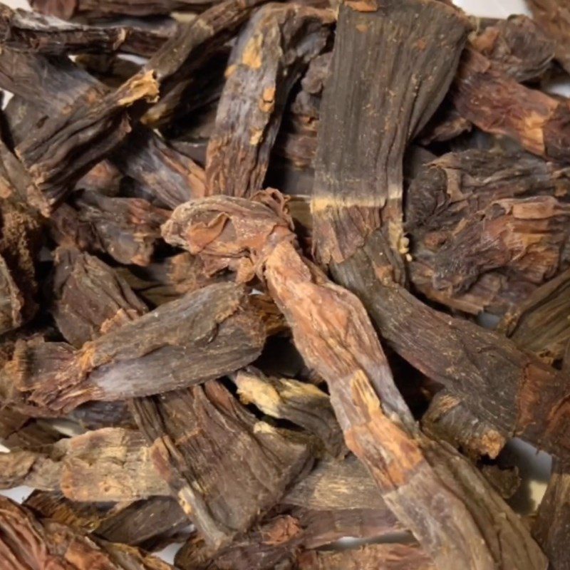 Step 2 Prepare other ingredients for Braised Chicken with Dried Bamboo Shoots