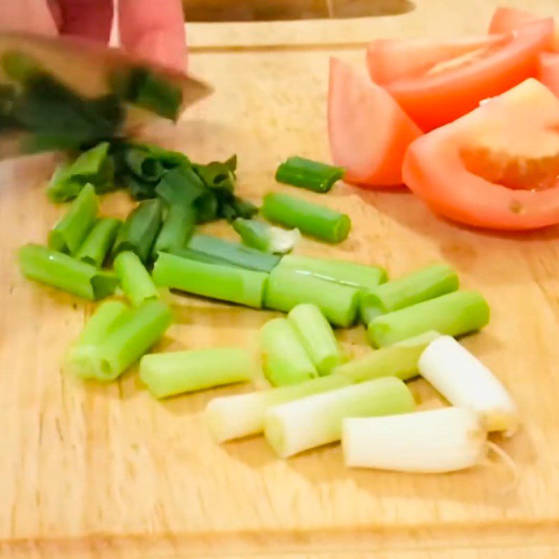 Step 2 Prepare other ingredients for seafood noodles