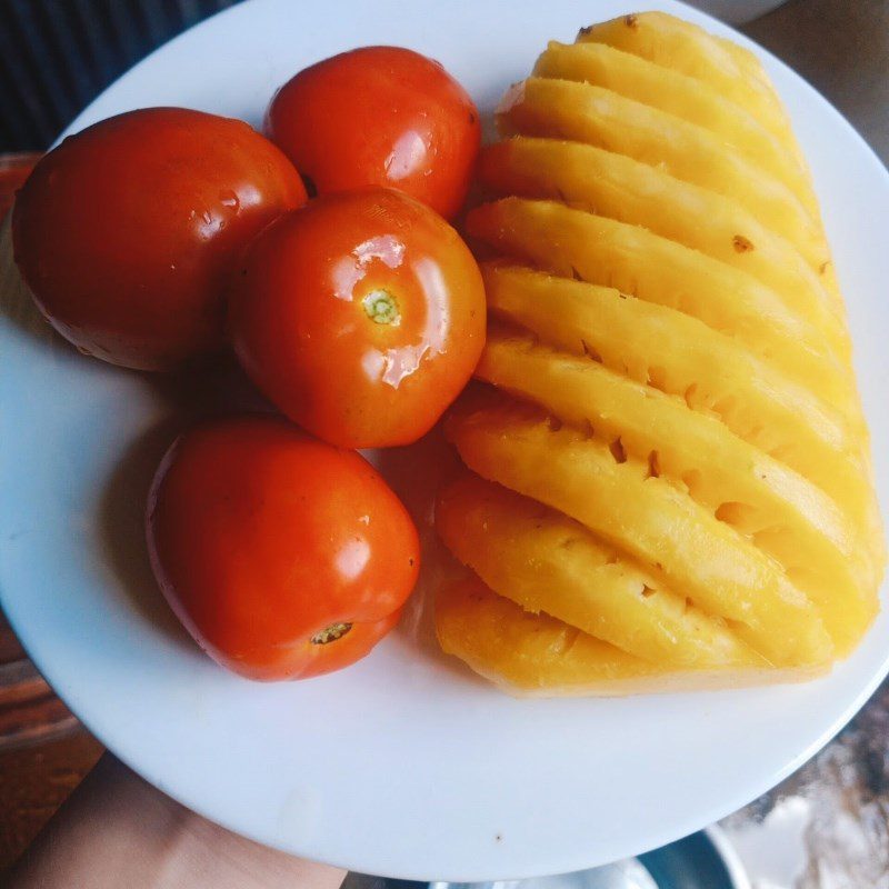 Step 2 Prepare the other ingredients Tuna with Pineapple and Tomato