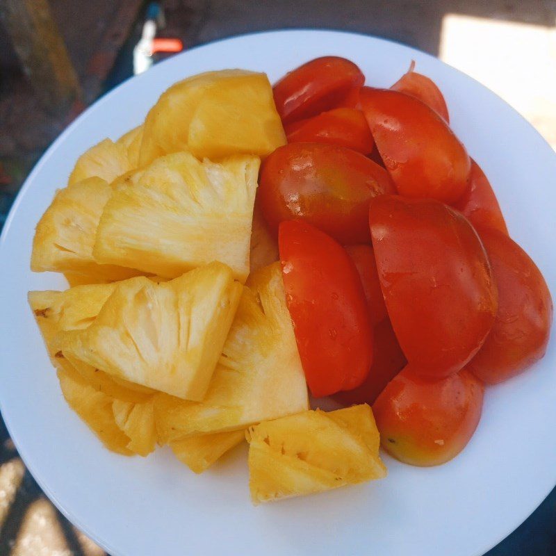 Step 2 Prepare the other ingredients Tuna with Pineapple and Tomato