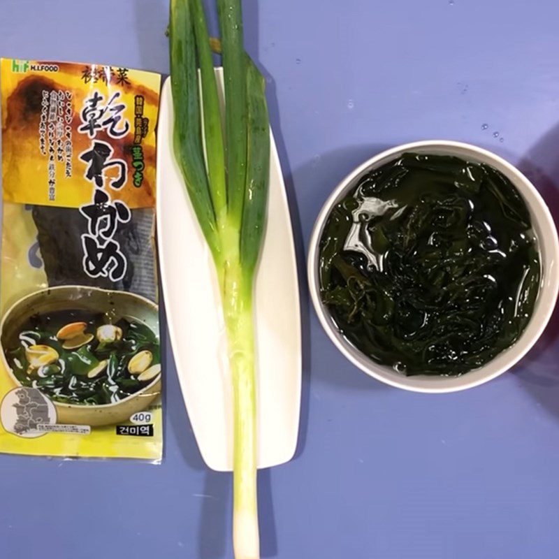 Step 2 Prepare other ingredients Seaweed soup with clams