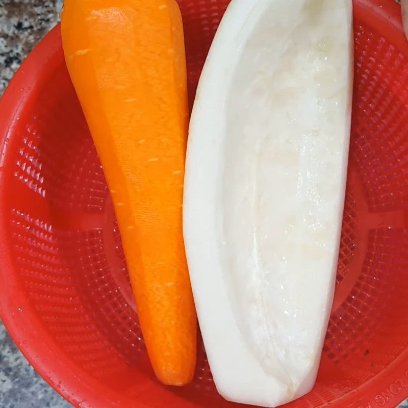 Step 2 Prepare other ingredients for sweet and sour beef noodle salad