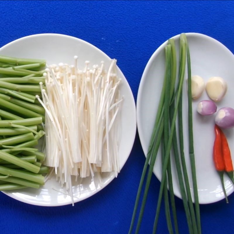 Step 2 Prepare other ingredients for clam noodles