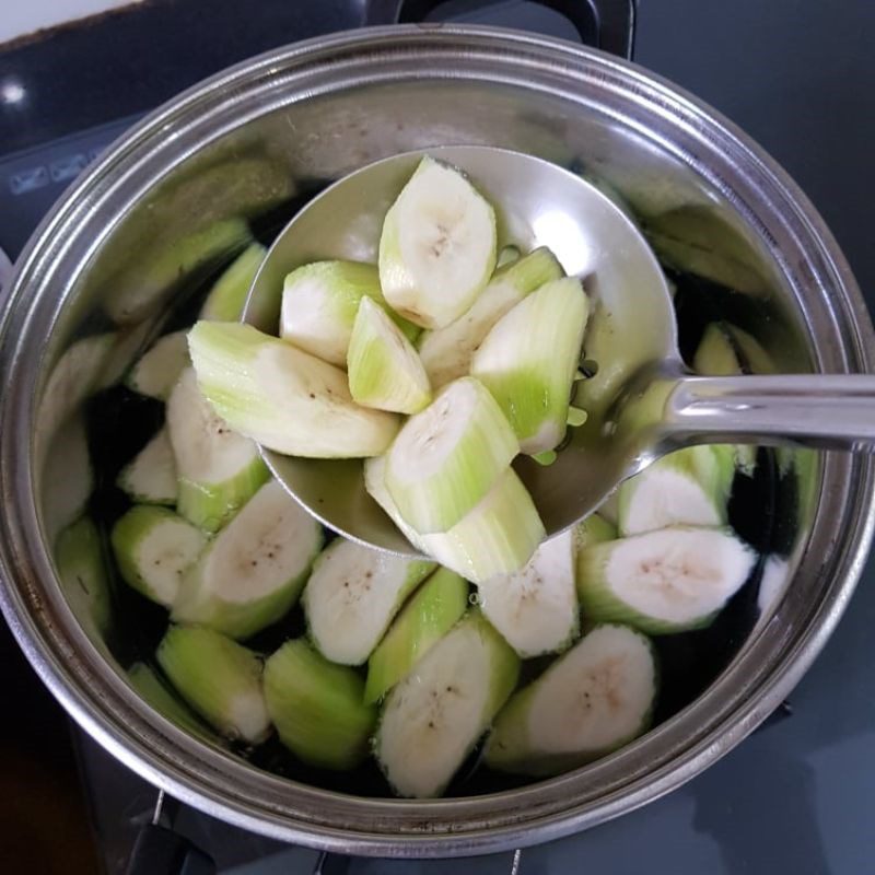 Step 2 Prepare other ingredients Stir-fried frog with banana