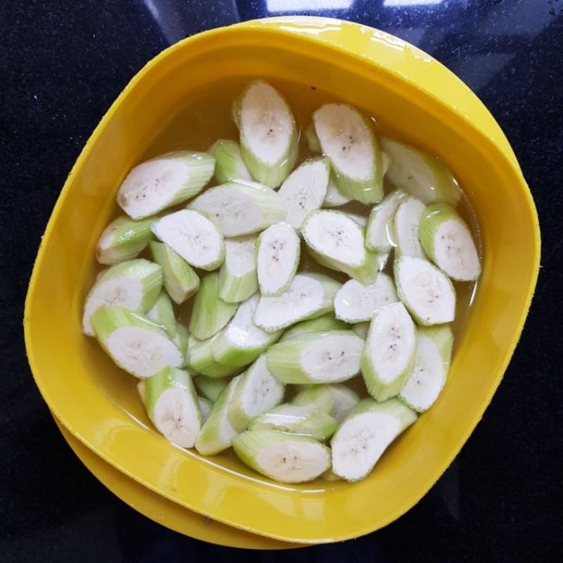 Step 2 Prepare other ingredients Stir-fried frog with banana