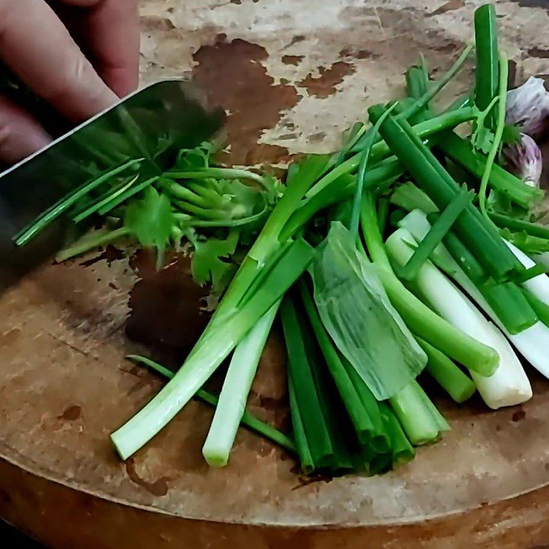 Step 2 Prepare other ingredients Stir-fried Octopus with Onions