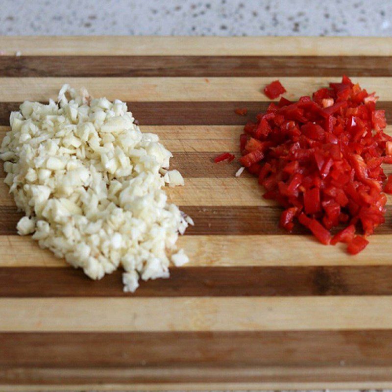 Step 2 Prepare other ingredients Stir-fried oysters with onions