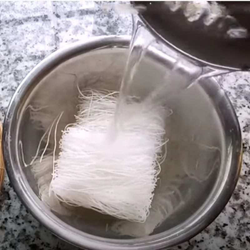 Step 2 Prepare other ingredients Steamed barramundi with soy sauce