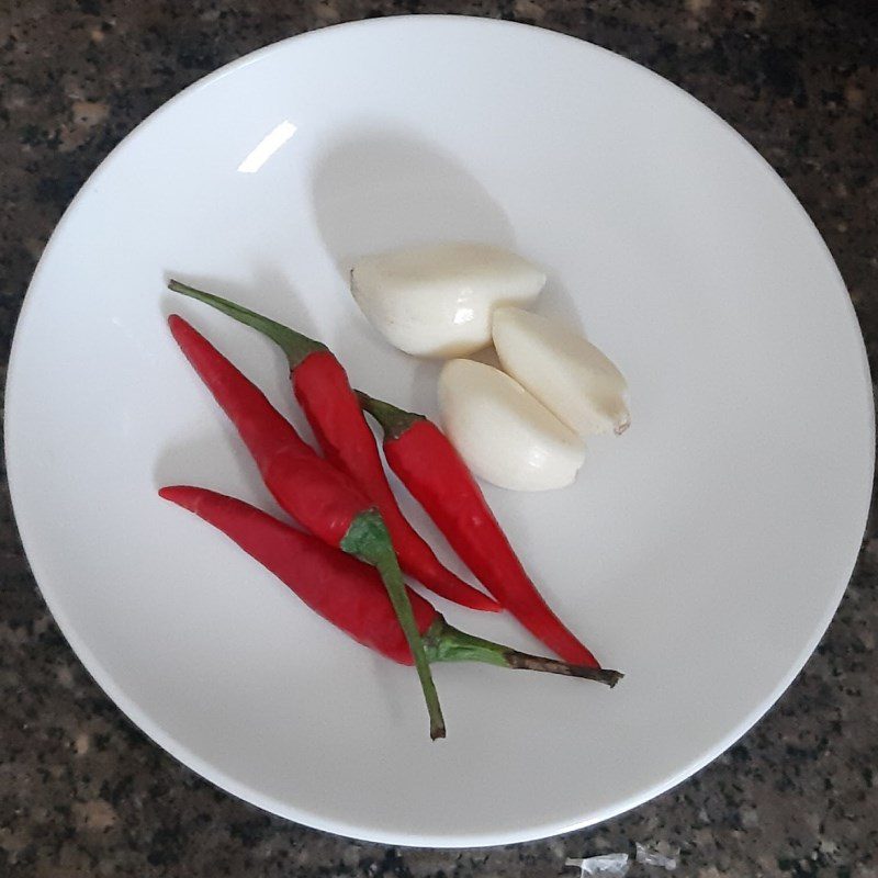 Step 2 Prepare other ingredients Fried mackerel with fish sauce