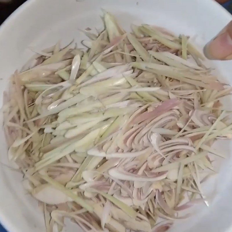 Step 2 Prepare other ingredients Stir-fried ngan with lemongrass and chili