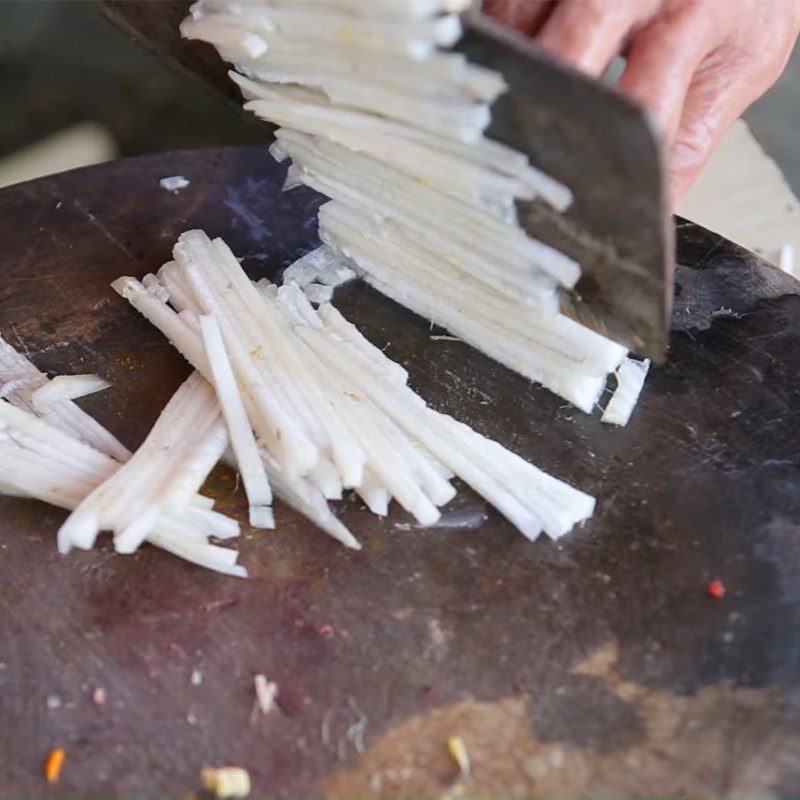 Step 2 Prepare other ingredients Eel stew with banana stem