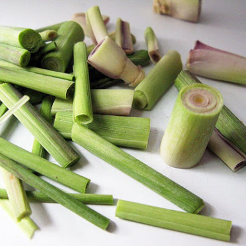 Step 2 Prepare other ingredients Steamed sipunculid snails with lemongrass