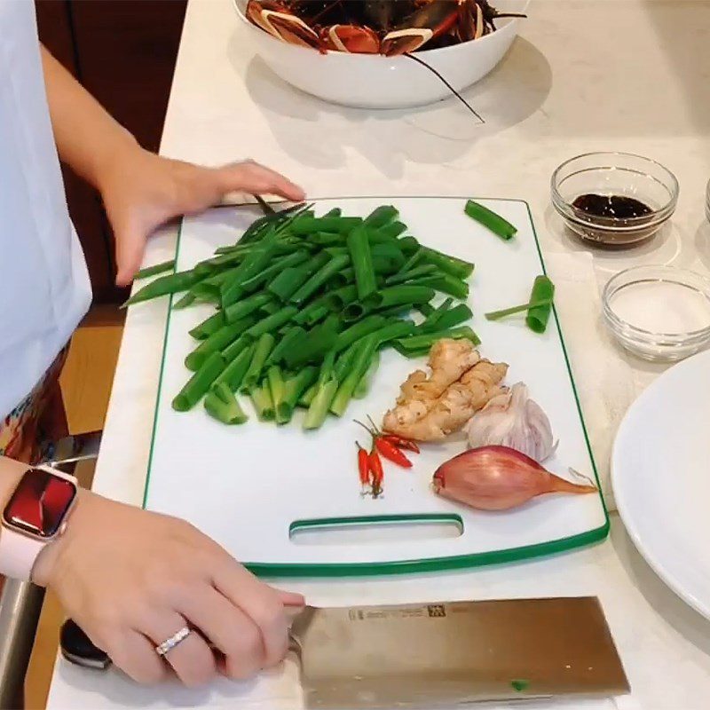 Step 2 Prepare other ingredients Lobster with tamarind sauce