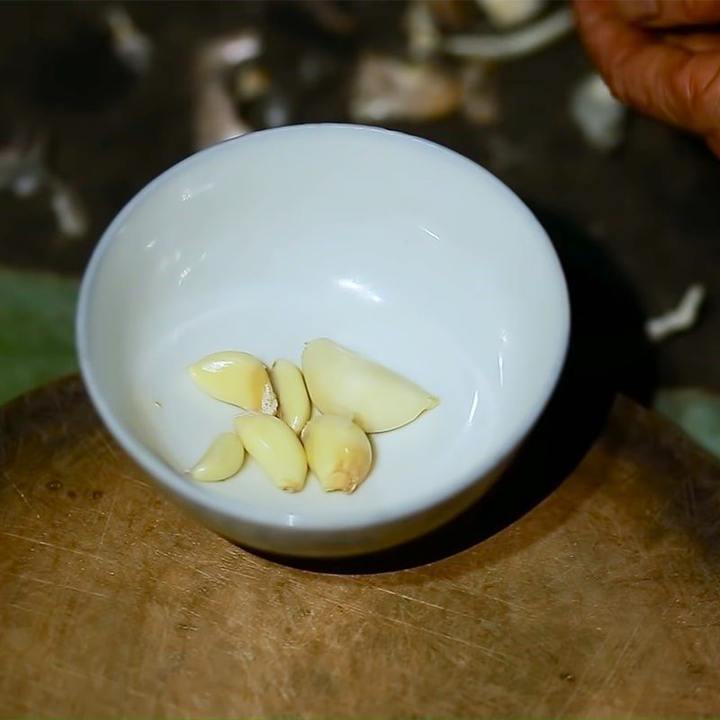 Step 2 Prepare other ingredients Chem chép stir-fried celery