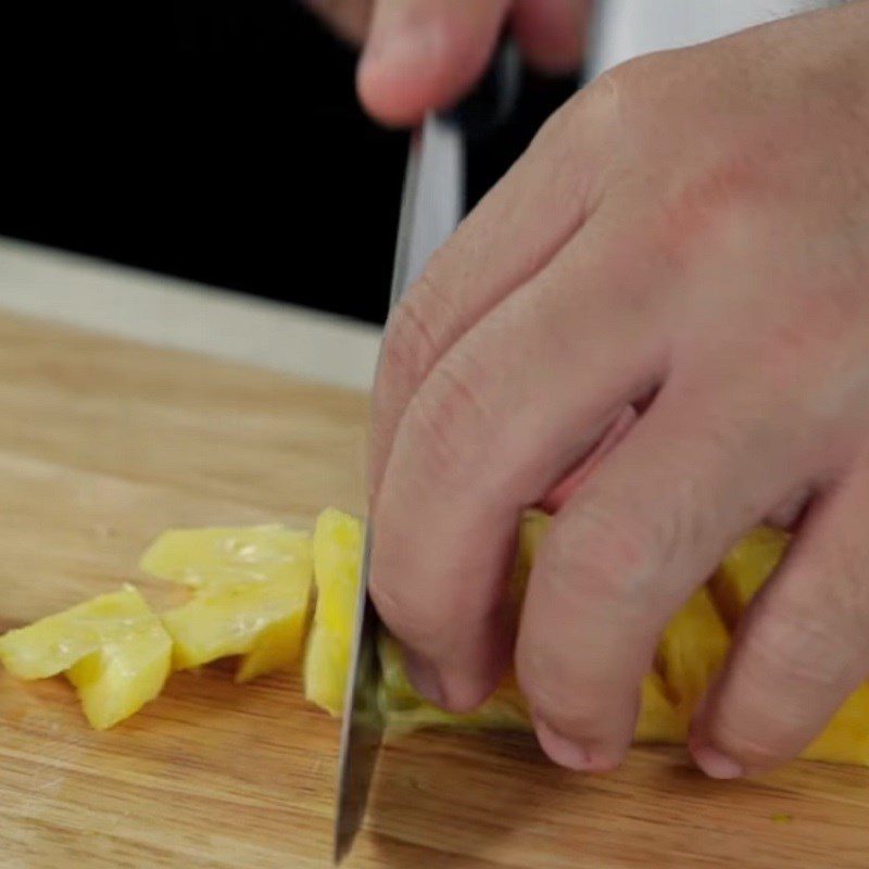 Step 2 Prepare other ingredients Fish cooked with sour bamboo shoot soup