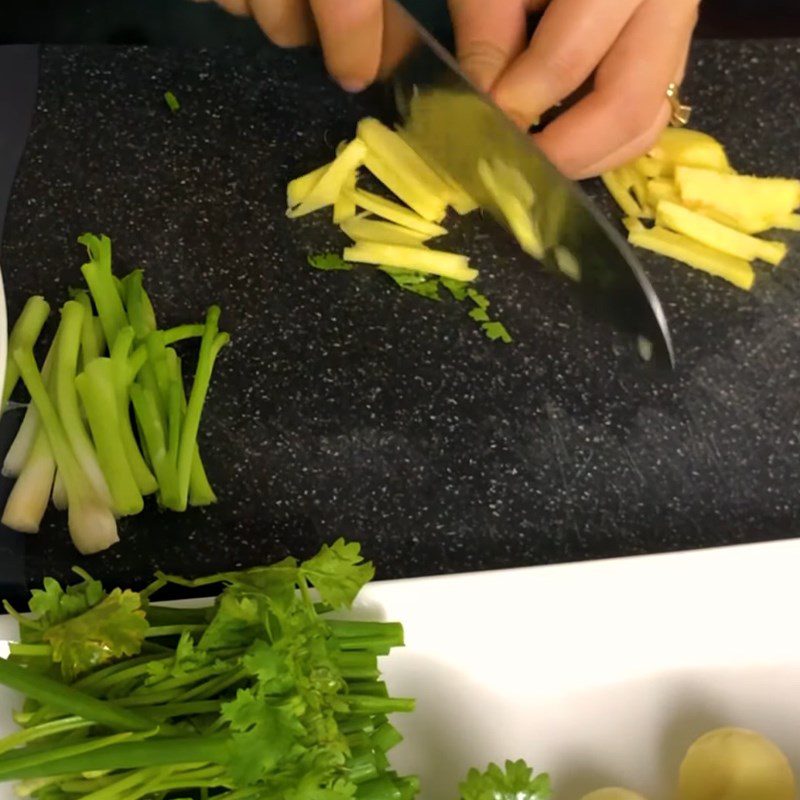 Step 2 Prepare other ingredients Steamed barramundi with onion and ginger