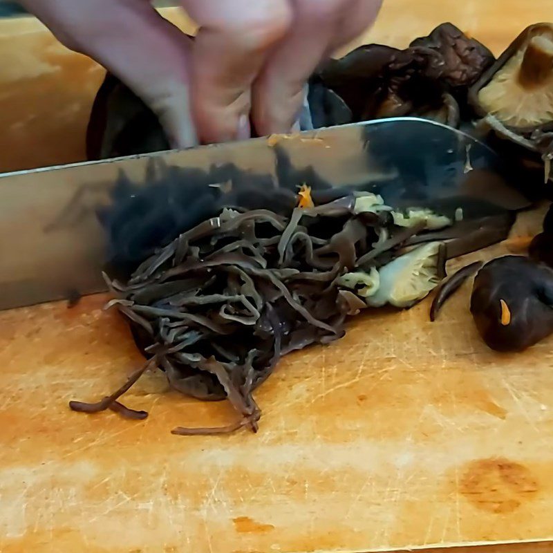 Step 2 Prepare other ingredients Steamed barramundi with assorted vegetables