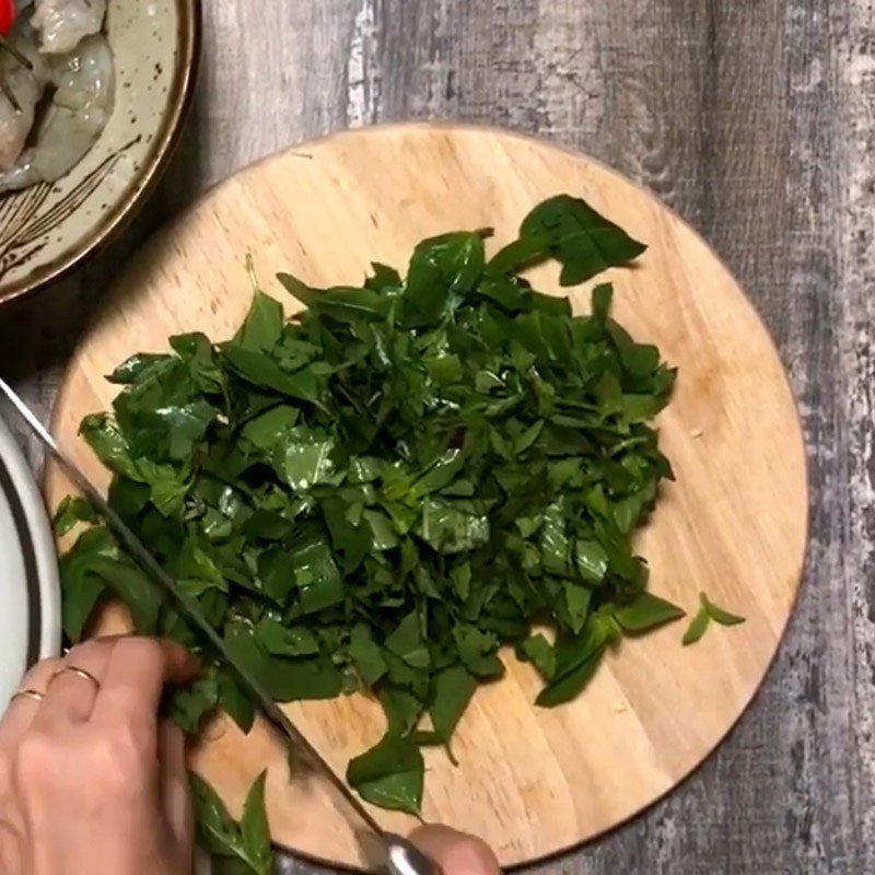 Step 2 Prepare other ingredients Shrimp with basil leaves