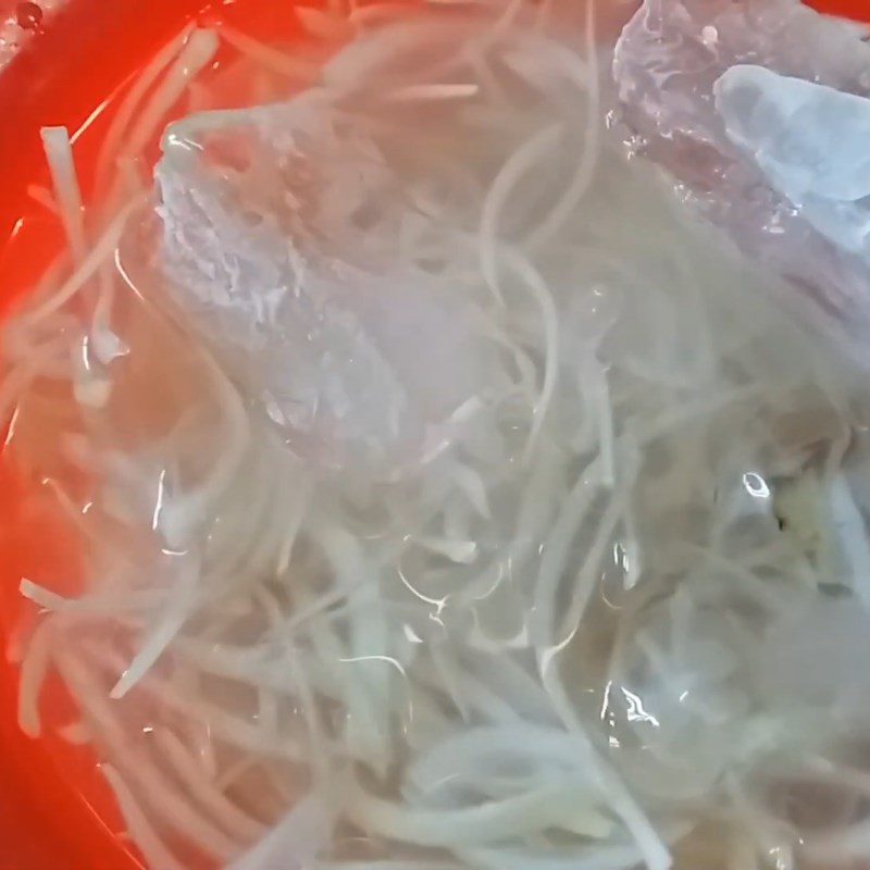 Step 3 Preparing other ingredients Pork ear salad with onion