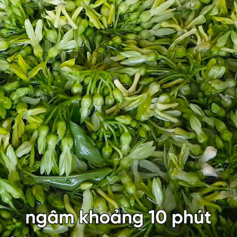 Step 2 Prepare other ingredients for Stir-Fried Butter Flower with Shrimp
