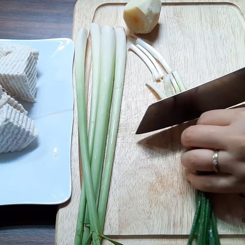 Step 1 Prepare other ingredients for Lemongrass Beef Ribs