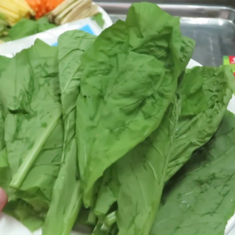 Step 2 Prepare other ingredients for beef roll with mustard greens