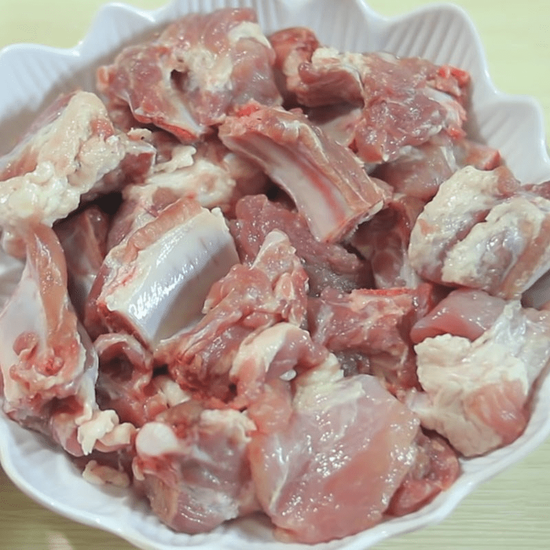 Step 1 Prepare the ingredients for Five-spice Grilled Ribs using an air fryer