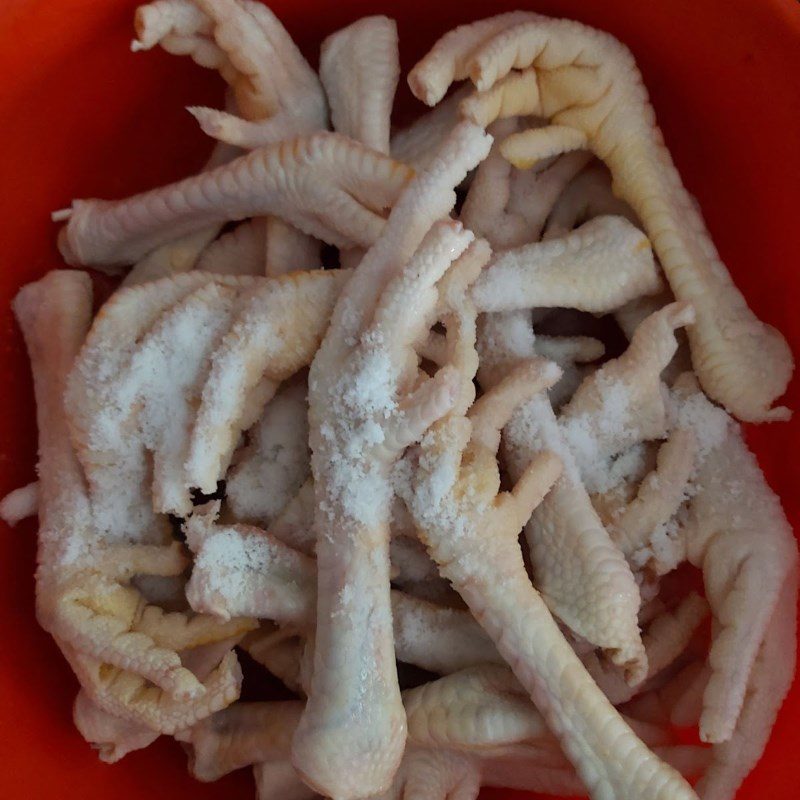 Step 1 Prepare the chicken feet Marinated Chicken Feet with Lemongrass and Calamondin