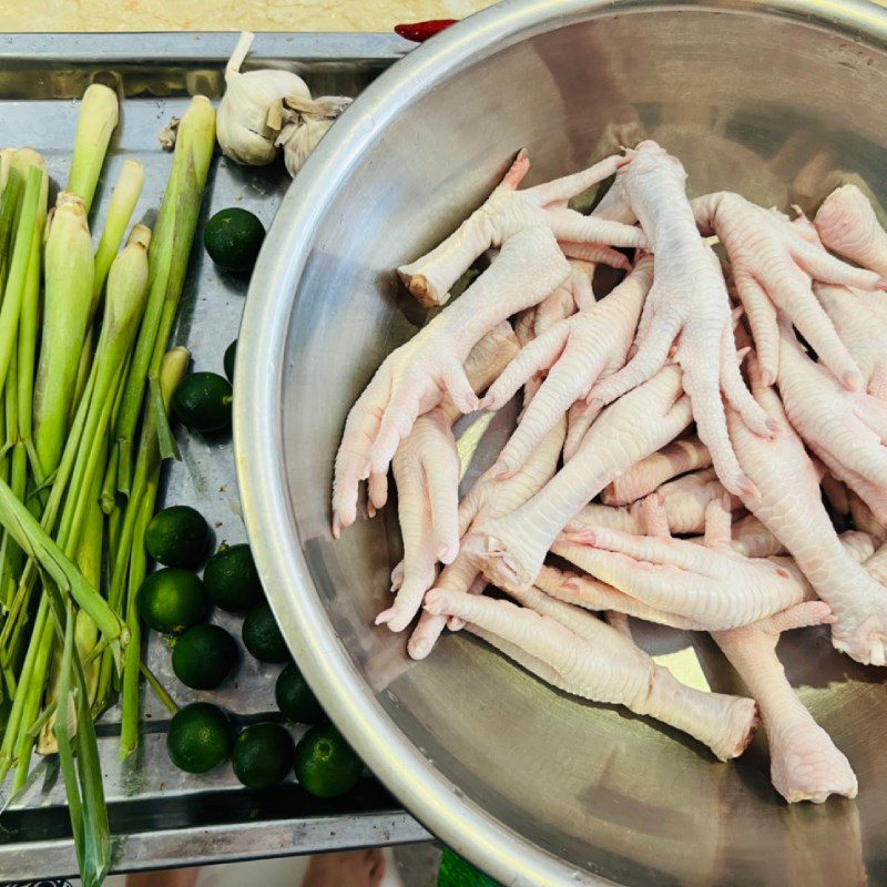 Step 1 Prepare the chicken feet Marinated Chicken Feet with Lemongrass and Calamondin