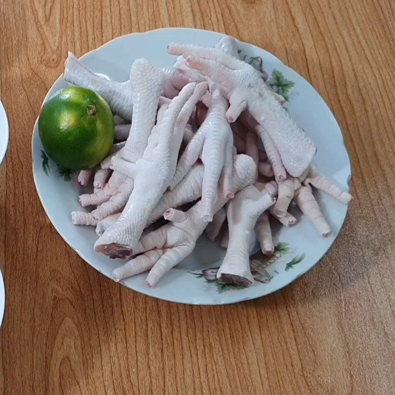 Step 1 Prepare chicken feet Spicy Satay Chicken Feet