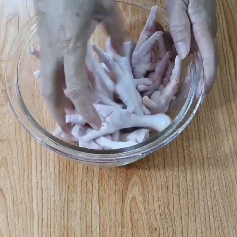 Step 1 Prepare chicken feet Spicy Satay Chicken Feet