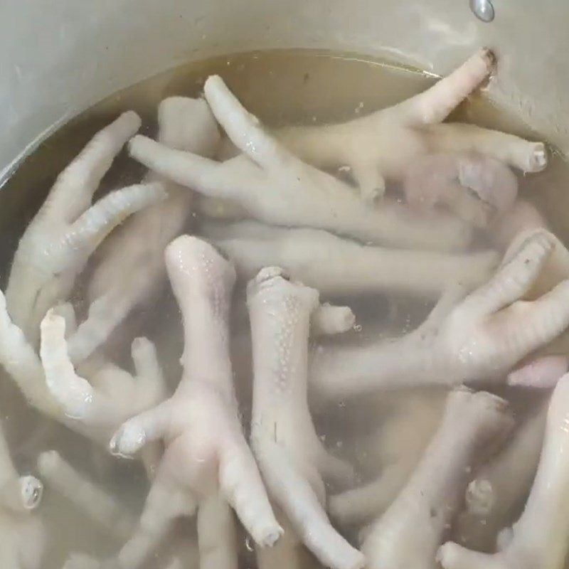 Step 1 Prepare chicken feet Spicy Satay Chicken Feet