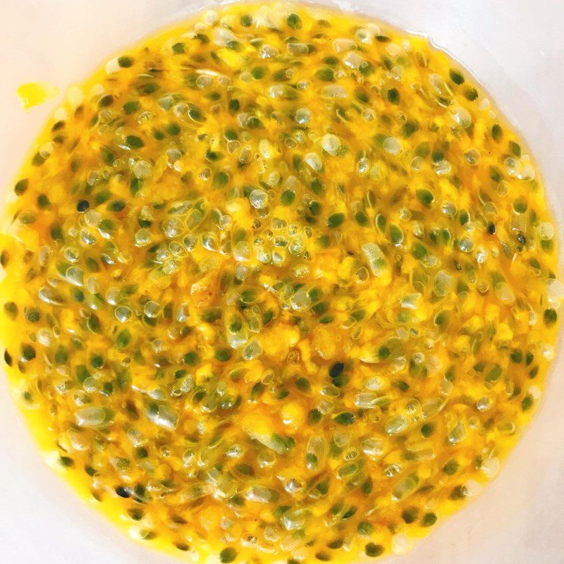 Step 1 Prepare the passion fruit for Passion Fruit Syrup (recipe shared by users)