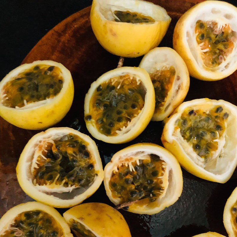 Step 1 Prepare the passion fruit Passion Fruit Yogurt