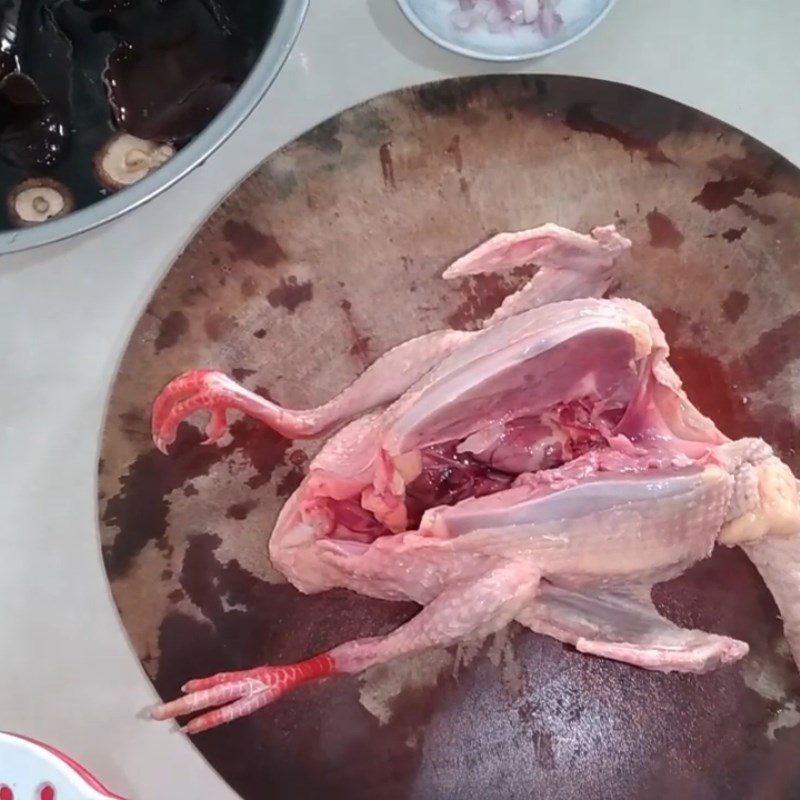 Step 1 Prepare the pigeon Pigeon cooked with vermicelli