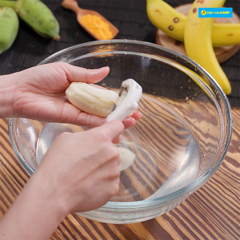 Step 2 Prepare the bananas for Cheese Coated Banana Snacks