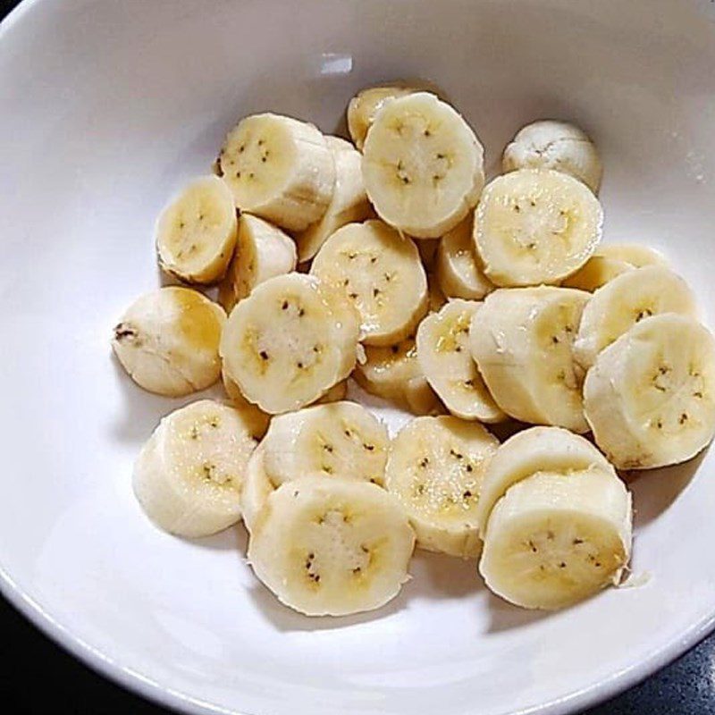 Step 1 Prepare the bananas for Baked Banana Cake with Whole Wheat Flour