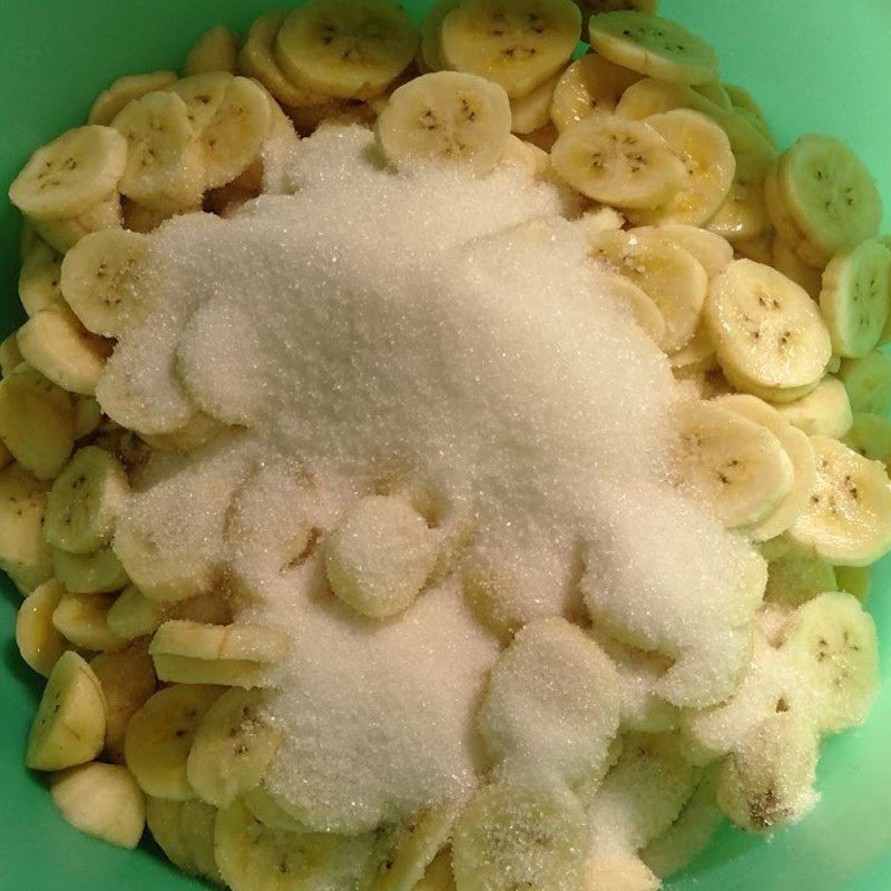 Step 1 Prepare the bananas for Steamed Banana Cake with Coconut Milk using Tapioca Flour and Rice Flour