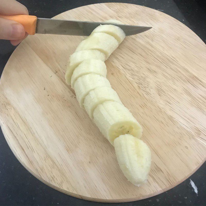 Step 1 Prepare bananas for Banana Oatmeal Cake