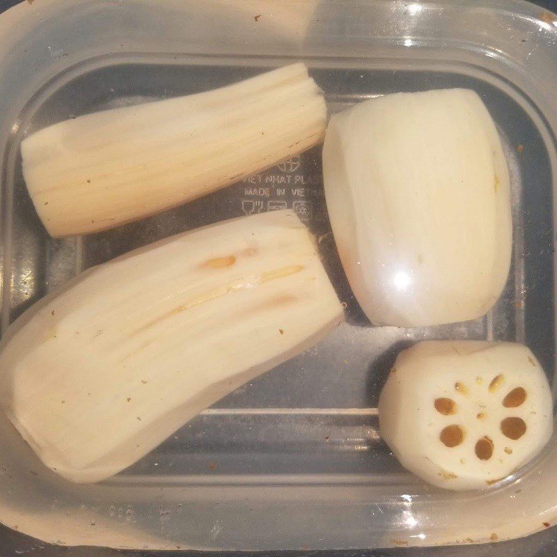 Step 2 Prepare the other ingredients Lotus root rib soup